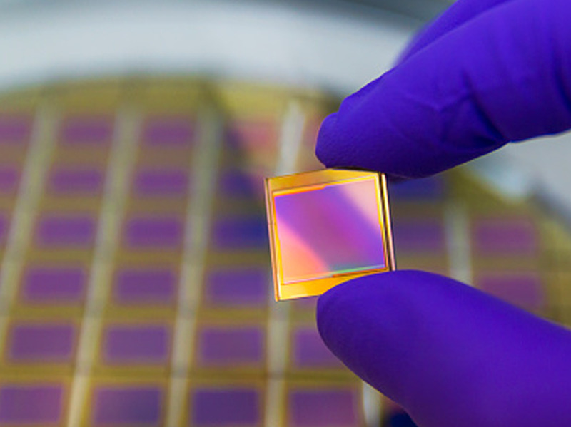 Wafer Level Packaging (WLP)